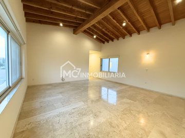 Casa en El Campanario en VENTA y RENTA