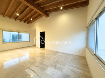 Casa en El Campanario en VENTA y RENTA