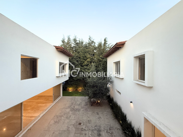 Casa en El Campanario en VENTA y RENTA