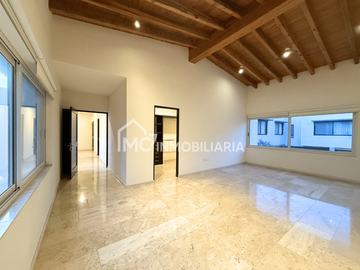 Casa en El Campanario en VENTA y RENTA