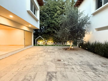Casa en El Campanario en VENTA y RENTA