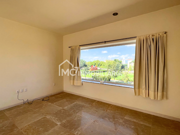Casa en el Campanario en Renta y Venta