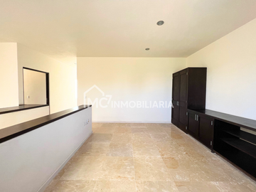 Casa en el Campanario en Renta y Venta