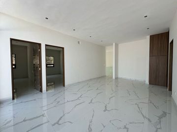 CASA EN VENTA EN BOSQUES DE LAS MISIONES  CARRETERA NACIONAL SANTI