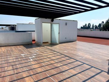 Casa en Venta en Metepec con Roof Garden a 2 min de Av Las Torres