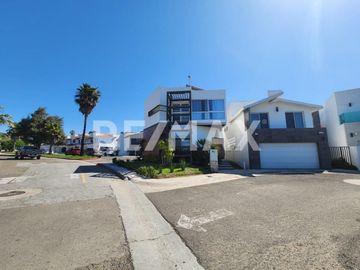 CASA EN VENTA EN REAL DEL MAR, TIJUANA, B.C.