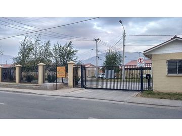 Venta casa 3D 2B 2E en Condominio Portal de Calle Larga