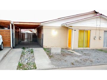 Venta casa 3D 2B 2E en Condominio Portal de Calle Larga