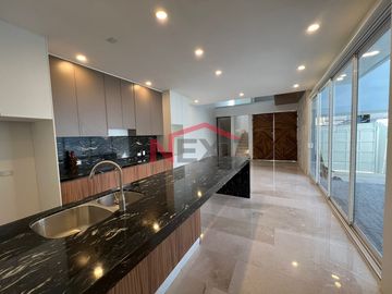 CASA EN VENTA EN LOMA LINDA