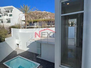 CASA EN VENTA EN LOMA LINDA