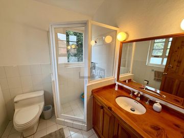 Casa sola en venta en Lomas de Vista Hermosa, Cuajimalpa de Morelos, Ciudad de México