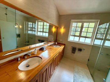 Casa sola en venta en Lomas de Vista Hermosa, Cuajimalpa de Morelos, Ciudad de México