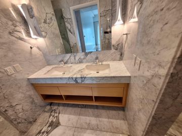 Departamento en Venta 4 Ambientes Alvear Tower Puerto Madero