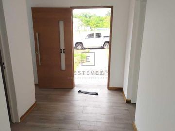Casa en Venta frente a la plaza de juegos, 3 dormitorios. Barrio Cerrado San Matias, Escobar