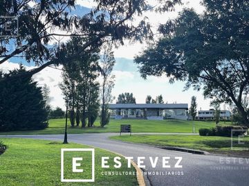 Casa en Venta frente a la plaza de juegos, 3 dormitorios. Barrio Cerrado San Matias, Escobar