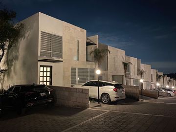 Hermosa casa en venta Residencial Espíritu Santo
