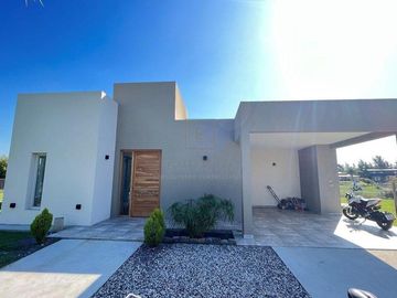 Casa  en Venta ubicado en El Cazal, Escobar, G.B.A. Zona Norte