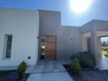 Casa  en Venta ubicado en El Cazal, Escobar, G.B.A. Zona Norte