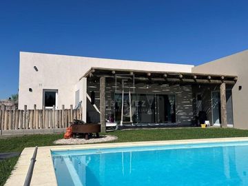 Casa  en Venta ubicado en El Cazal, Escobar, G.B.A. Zona Norte