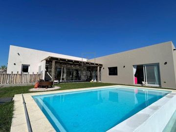 Casa  en Venta ubicado en El Cazal, Escobar, G.B.A. Zona Norte