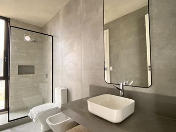 Venta/Permuta Casa 4 Dormitorios Vida Club de Campo. Funes