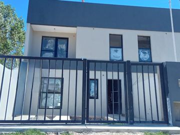 VENTA dúplex en  San Patricio del Chañar
