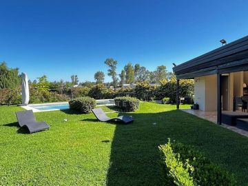 Casa  en Venta ubicado en Santa Guadalupe, Pilar, G.B.A. Zona Norte