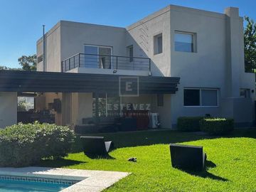 Casa  en Venta ubicado en Santa Guadalupe, Pilar, G.B.A. Zona Norte