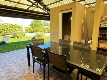 Casa  en Venta ubicado en Santa Guadalupe, Pilar, G.B.A. Zona Norte
