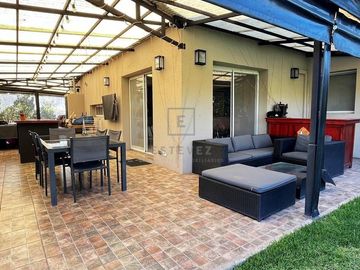 Casa  en Venta ubicado en Santa Guadalupe, Pilar, G.B.A. Zona Norte
