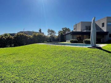 Casa  en Venta ubicado en Santa Guadalupe, Pilar, G.B.A. Zona Norte