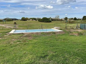 Casa en venta a la Cancha de Golf sobre la Herradura. El Canton. Escobar