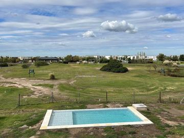 Casa en venta a la Cancha de Golf sobre la Herradura. El Canton. Escobar