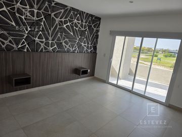 Casa en venta a la Cancha de Golf sobre la Herradura. El Canton. Escobar