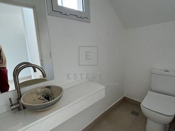 Casa en venta a la Cancha de Golf sobre la Herradura. El Canton. Escobar