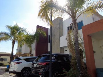Casa de Lujo en venta en Vistas del Tule 1