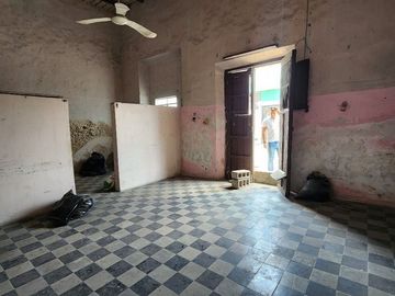 CASA EN VENTA EN EL CENTRO DE MERIDA PARA REMODELAR