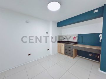 ALQUILER DE CONSULTORIO MÉDICO / OFICINA EN ZONA ESTRATÉGICA