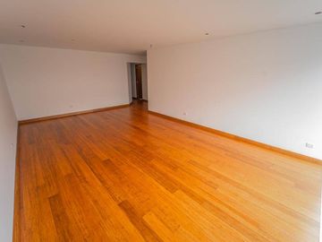 Departamento en venta de 3 dormitorios c/ cochera en San Borja