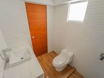 Departamento en venta de 3 dormitorios c/ cochera en San Borja