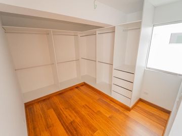 Departamento en venta de 3 dormitorios c/ cochera en San Borja