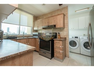Apartamento Remodelado en San Francisco, Panamá - PH Portofino
