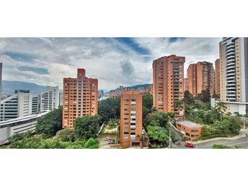 Moderno apto tipo industrial sector Milla de Oro cerca a todo