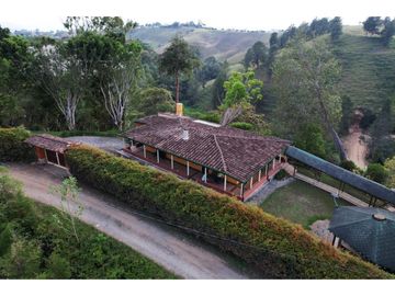 Vendo finca Marinilla sector Las Mercedes