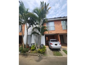 Venta Bonita casa en Hacienda el pino el Alfaguara jamundi.Mbm