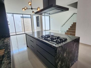Casa en Venta en LOMALTA TRES MARÍAS con casa Club