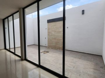 Casa en Venta en LOMALTA TRES MARÍAS con casa Club