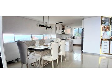 Excelente ubicación del Tesoro, piso muy alto y vista panorámica