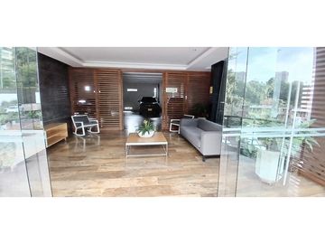 Excelente ubicación del Tesoro, piso muy alto y vista panorámica