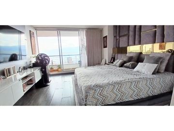 Excelente ubicación del Tesoro, piso muy alto y vista panorámica
